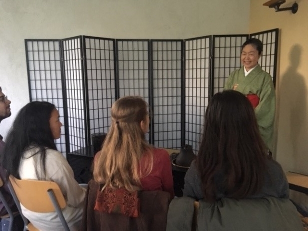 Cérémonie du thé par Mme Hiromi YAMADA, Présidente du Groupe Urasenke de Genève