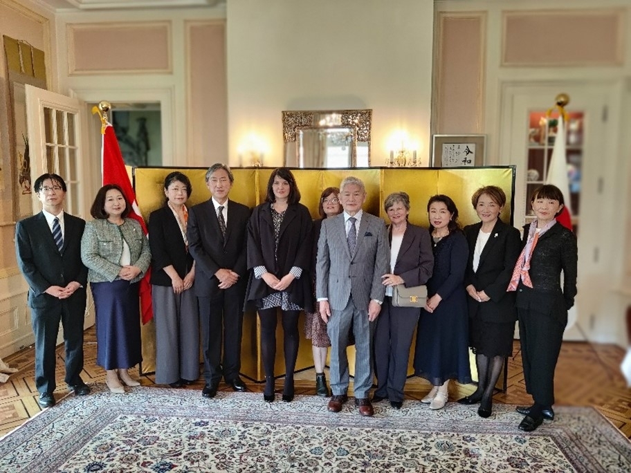 写真（表彰式）